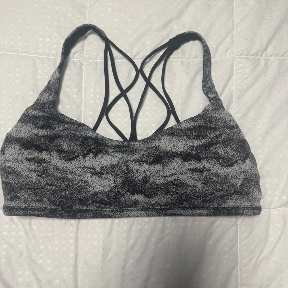 Lululemon Free To Be Zen Sports Bra Size 10 - Picture 6 of 9